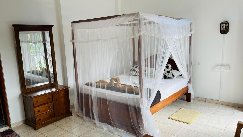 Sunny Mood Guest House Unawatuna Exteriör bild