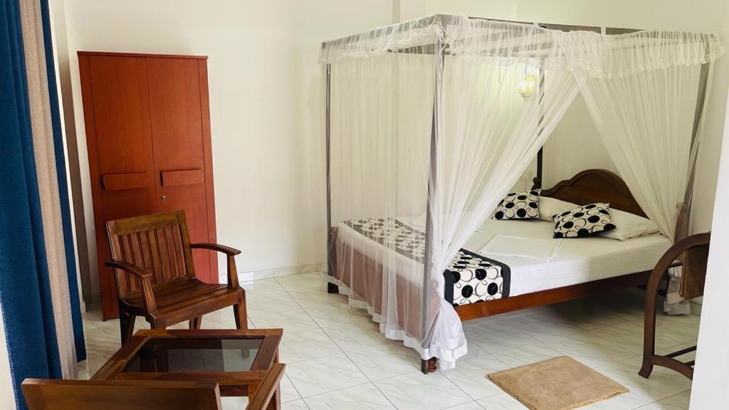 Sunny Mood Guest House Unawatuna Exteriör bild
